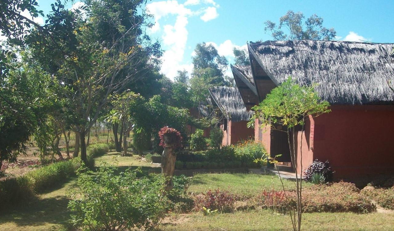 Itc Lodge Ranohira Exteriör bild